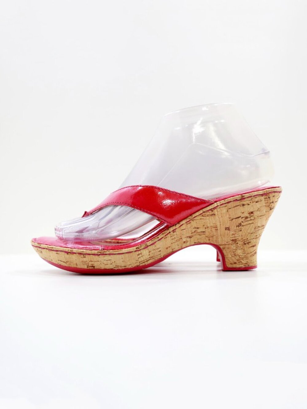Born Red Pink Patent Leather 3" Kitten Heel Thong Sandals - 7